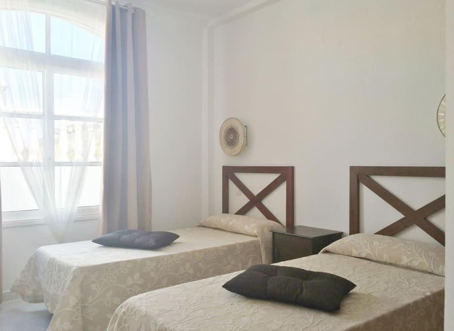 Lovely Villa - Pool Front, Private Roof Terrace, Wifi Fiber Optic Corralejo Eksteriør billede